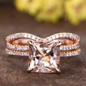 | REF : MORG208 | Morganite Ring