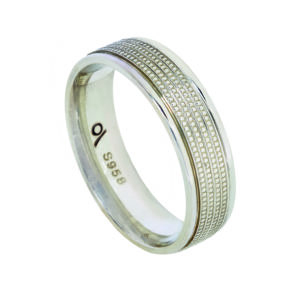 | REF : M4047 | Diamond Ring